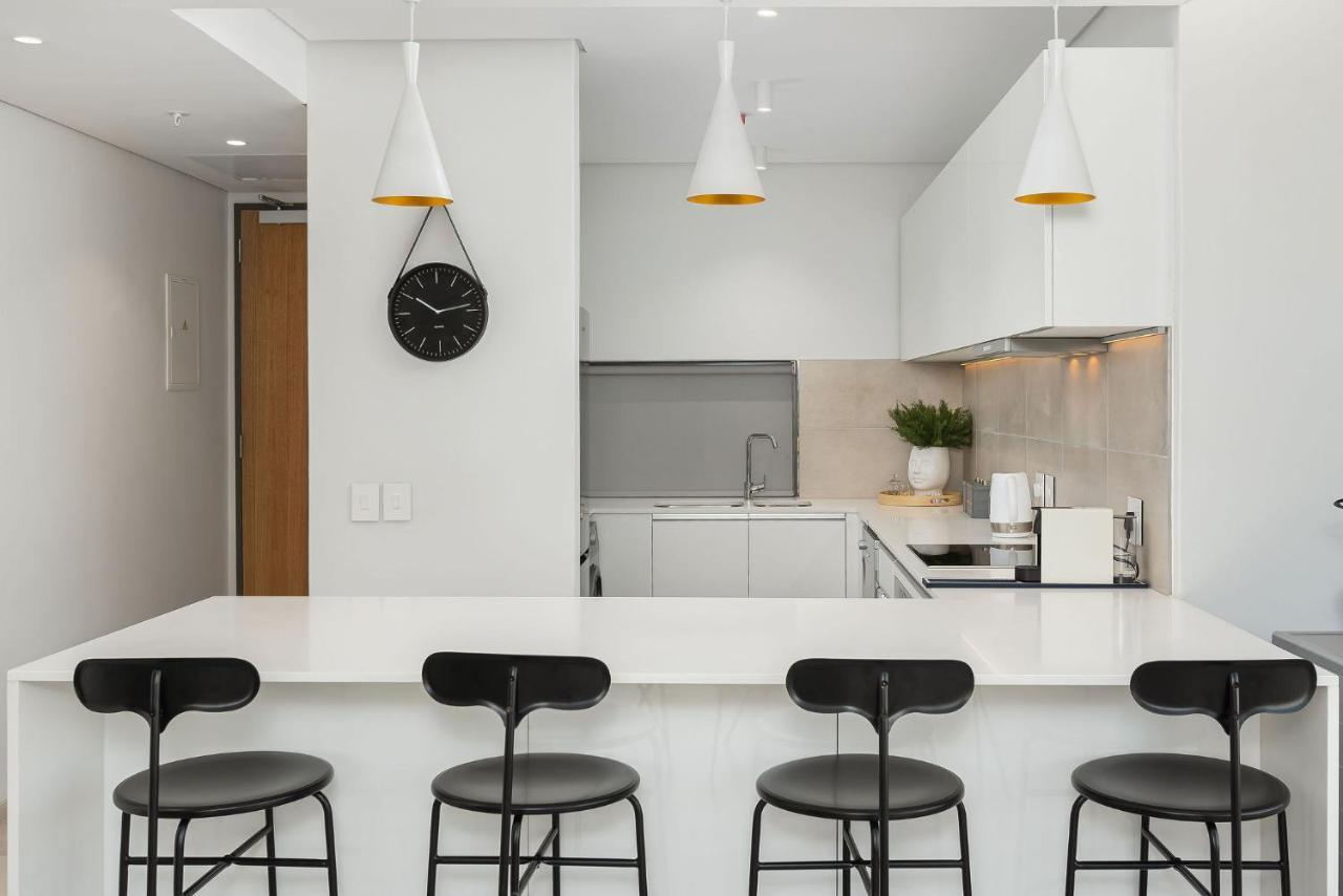 117 On Strand Apartments Cape Town Bagian luar foto